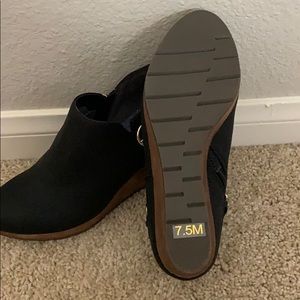 Dr. Scholl's Shoes - Booties Dr. Scholl's Shoes - Booties